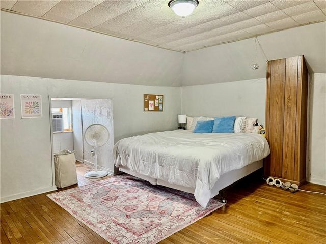 221 W 7th Street, Maryville, MO 64468