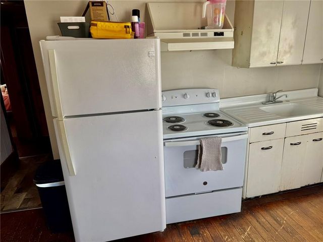 221 W 7th Street, Maryville, MO 64468