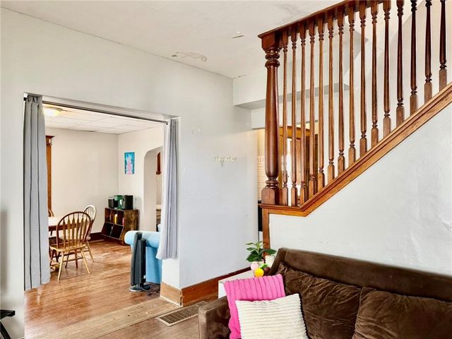 221 W 7th Street, Maryville, MO 64468