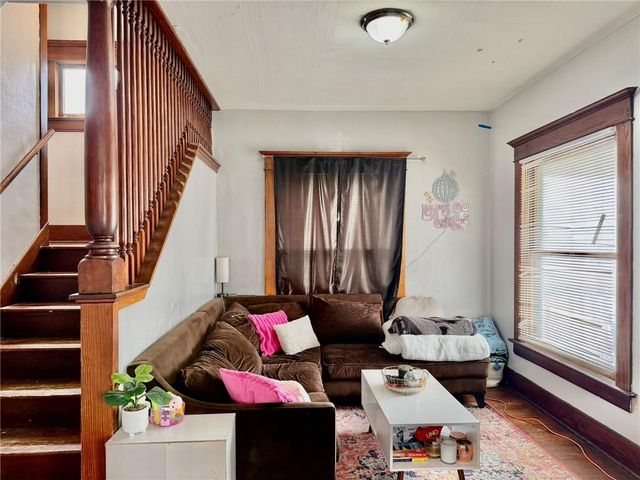 221 W 7th Street, Maryville, MO 64468