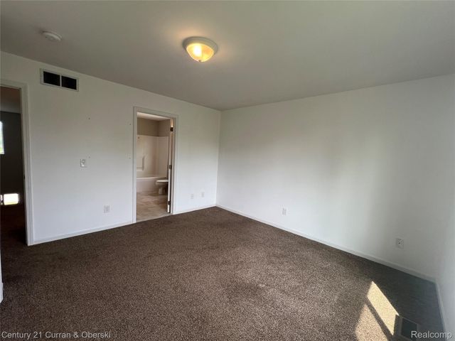 3493 Silver Stone Drive 5, Milford Charter Township, MI 48380