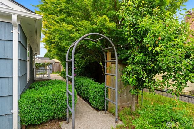 803 Bonney Avenue, Sumner, WA 98390