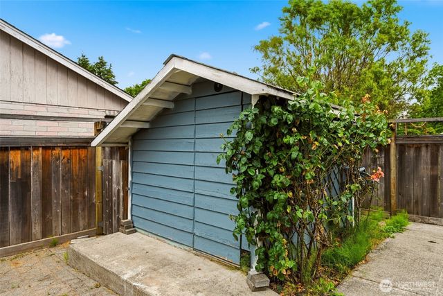 803 Bonney Avenue, Sumner, WA 98390