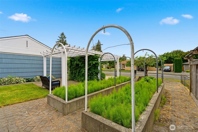 803 Bonney Avenue, Sumner, WA 98390
