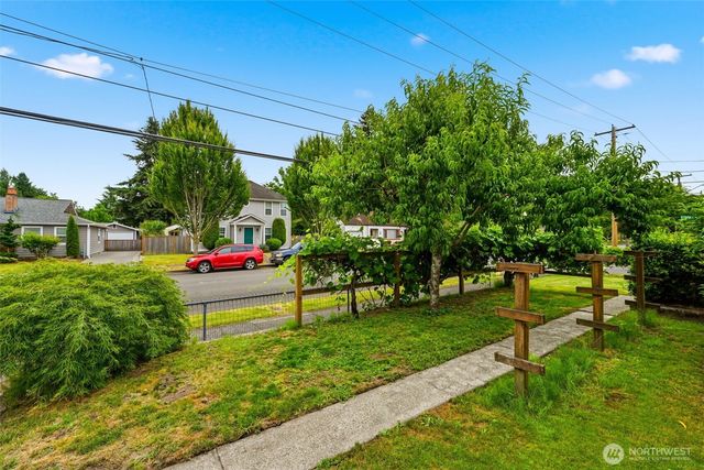803 Bonney Avenue, Sumner, WA 98390