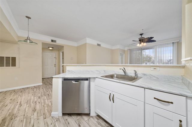 3280 SOHO STREET 201, Orlando, FL 32835