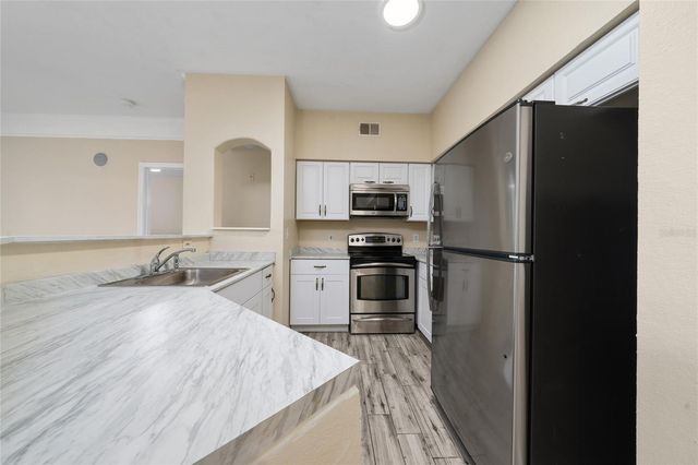 3280 SOHO STREET 201, Orlando, FL 32835