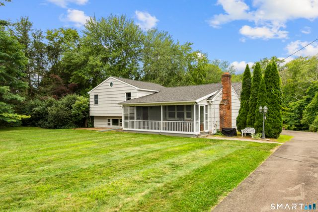 1 Sachem Drive, North Haven, CT 06473