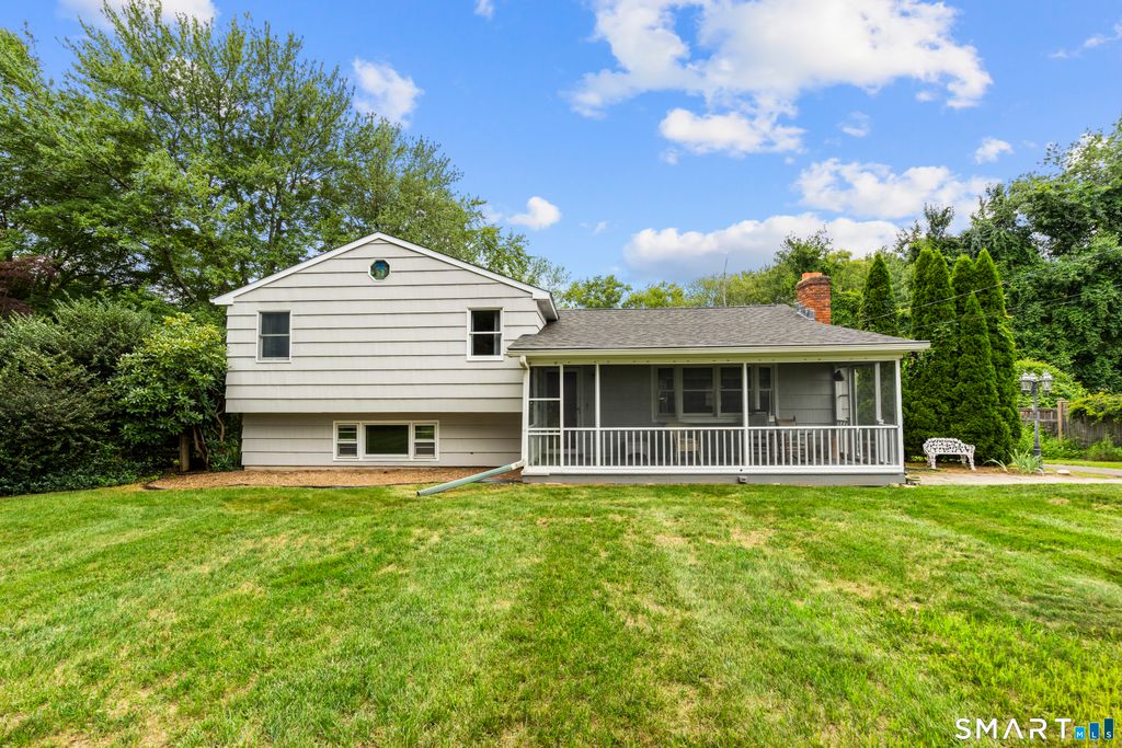 1 Sachem Drive, North Haven, CT 06473