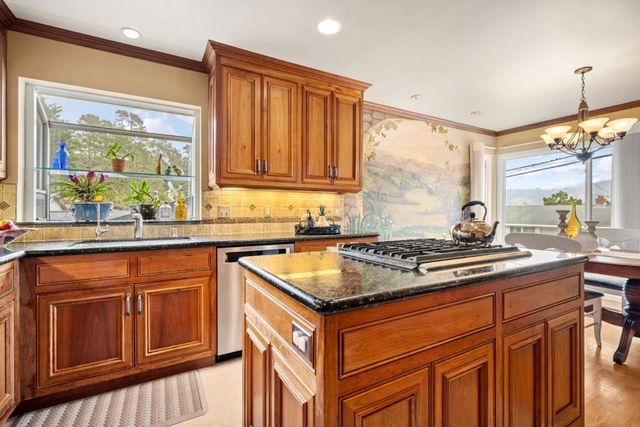 1012 Banyan Way, Pacifica, CA 94044