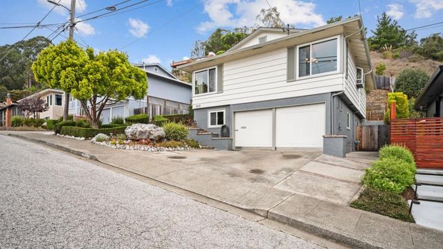 1012 Banyan Way, Pacifica, CA 94044