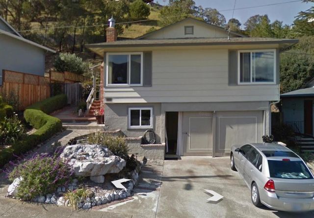 1012 Banyan Way, Pacifica, CA 94044