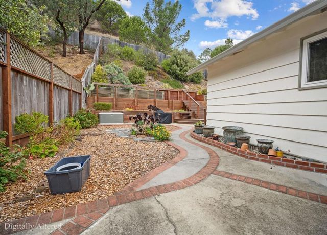 1012 Banyan Way, Pacifica, CA 94044