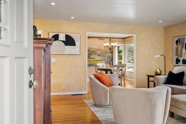1012 Banyan Way, Pacifica, CA 94044