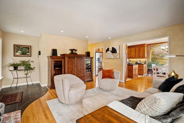 1012 Banyan Way, Pacifica, CA 94044