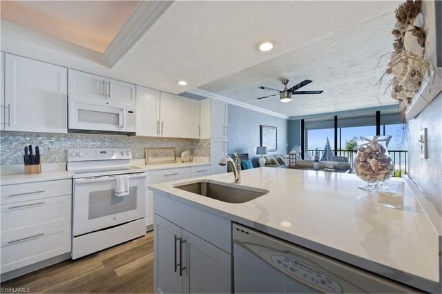 25810 Hickory BLVD 208, Bonita Springs, FL 34134