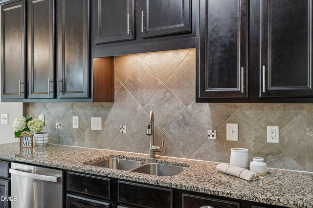 238 Beaconwood Lane, Holly Springs, NC 27540