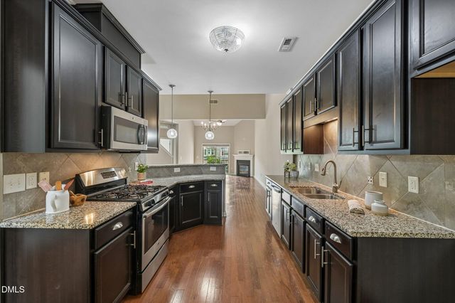 238 Beaconwood Lane, Holly Springs, NC 27540