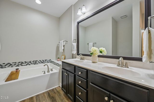 238 Beaconwood Lane, Holly Springs, NC 27540
