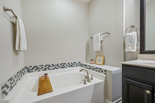 238 Beaconwood Lane, Holly Springs, NC 27540