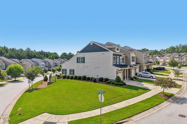 238 Beaconwood Lane, Holly Springs, NC 27540