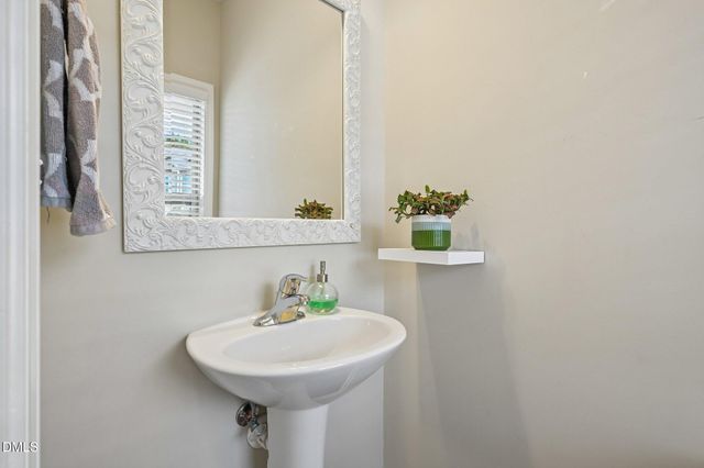 238 Beaconwood Lane, Holly Springs, NC 27540