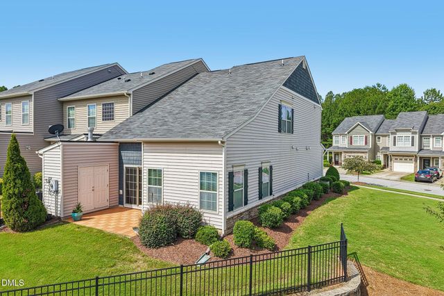 238 Beaconwood Lane, Holly Springs, NC 27540