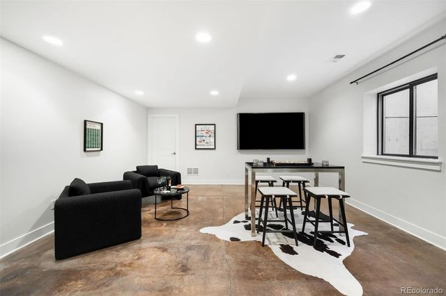 28 S Madison Street, Denver, CO 80209