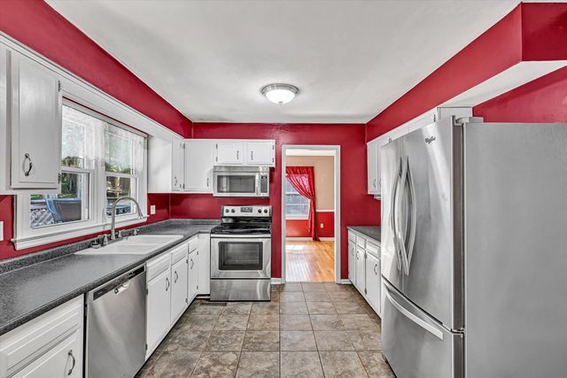 44 Shady LN, Troutville, VA 24175