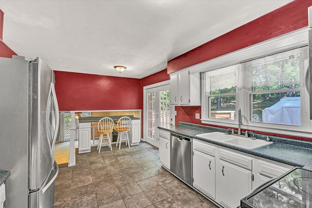 44 Shady LN, Troutville, VA 24175