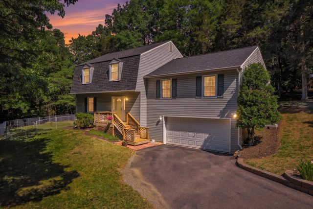 44 Shady LN, Troutville, VA 24175