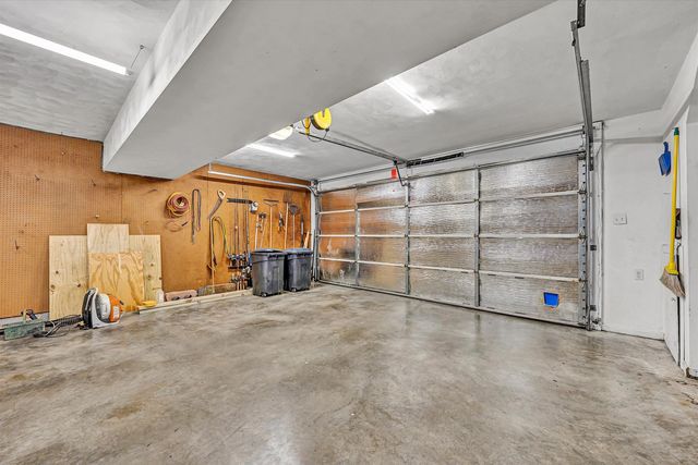 44 Shady LN, Troutville, VA 24175