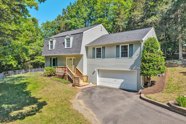 44 Shady LN, Troutville, VA 24175