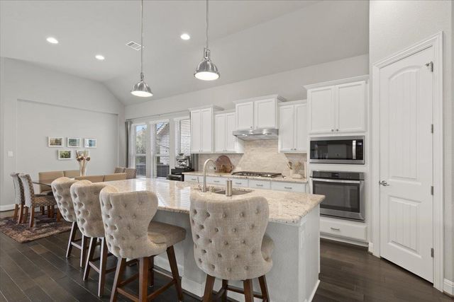 837 Bliss LN, Leander, TX 78641