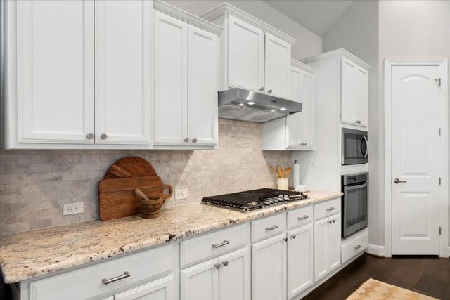 837 Bliss LN, Leander, TX 78641