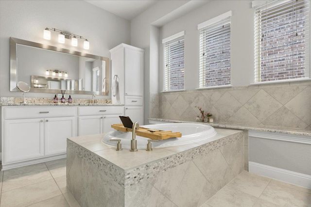 837 Bliss LN, Leander, TX 78641