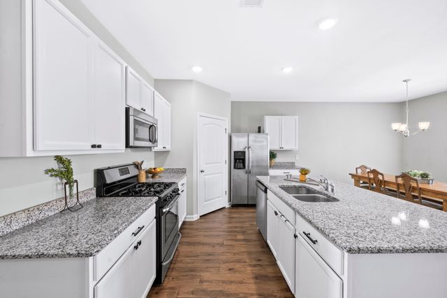 676 Prominence Rd, Columbia, TN 38401