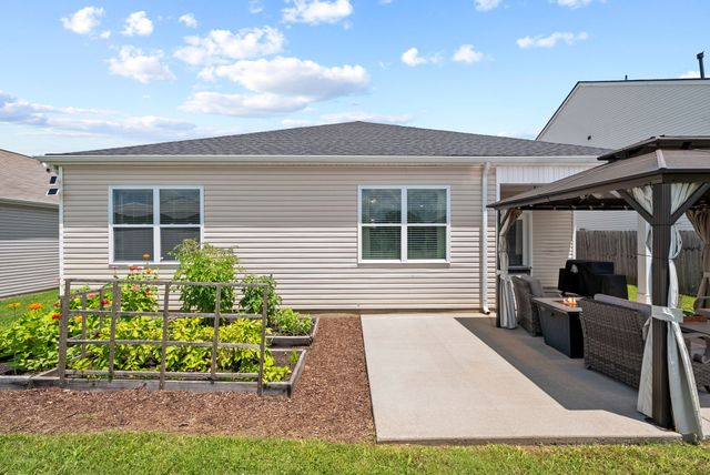 676 Prominence Rd, Columbia, TN 38401