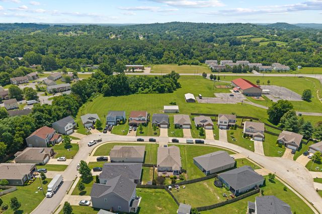 676 Prominence Rd, Columbia, TN 38401