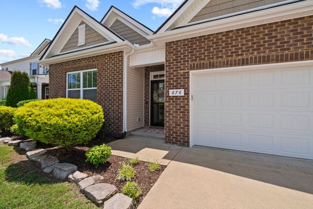 676 Prominence Rd, Columbia, TN 38401