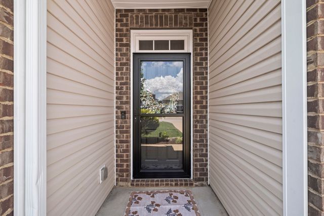 676 Prominence Rd, Columbia, TN 38401
