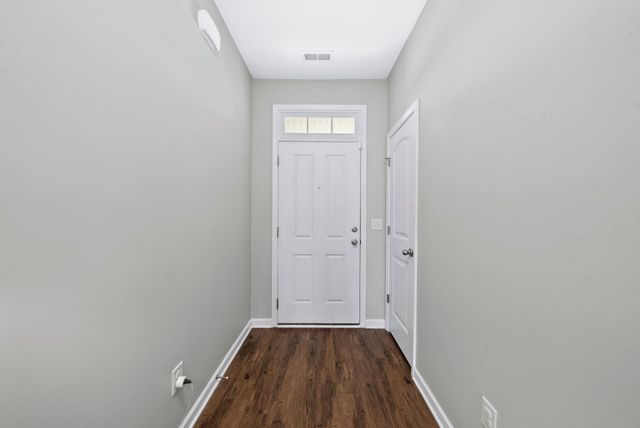 676 Prominence Rd, Columbia, TN 38401