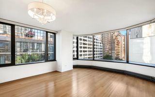 50 United Nations Plz Apt 7D, New York City, NY 10017