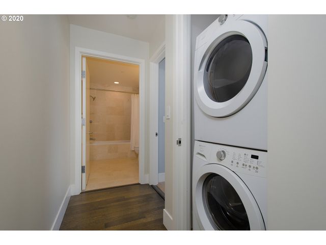 937 Nw GLISAN St 732, Portland, OR 97209