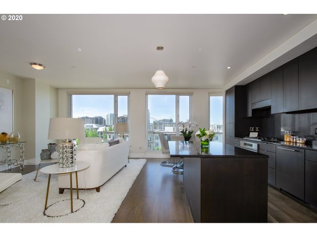 937 Nw GLISAN St 732, Portland, OR 97209