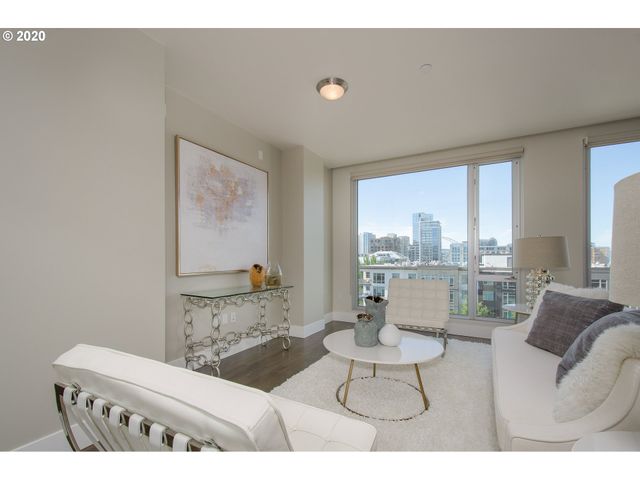 937 Nw GLISAN St 732, Portland, OR 97209