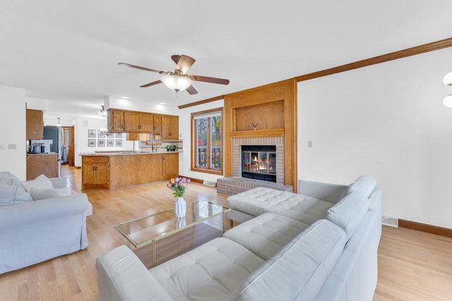 12565 W Weatherstone COURT, New Berlin, WI 53151