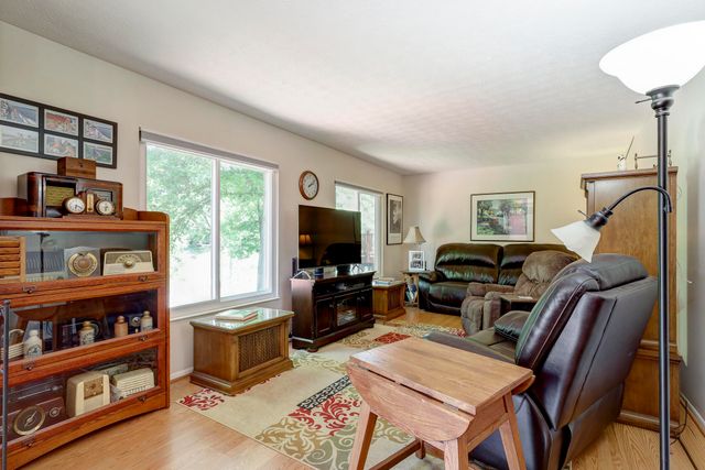 1724 Persimmon Court, Florence, KY 41042