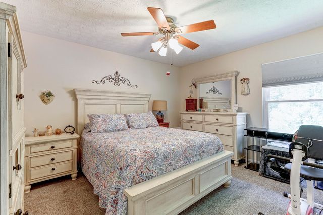 1724 Persimmon Court, Florence, KY 41042