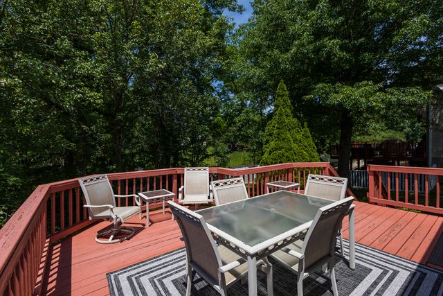 1724 Persimmon Court, Florence, KY 41042
